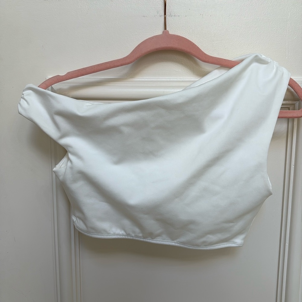 Missguided White off-Shoulder Crop Top - Size S
